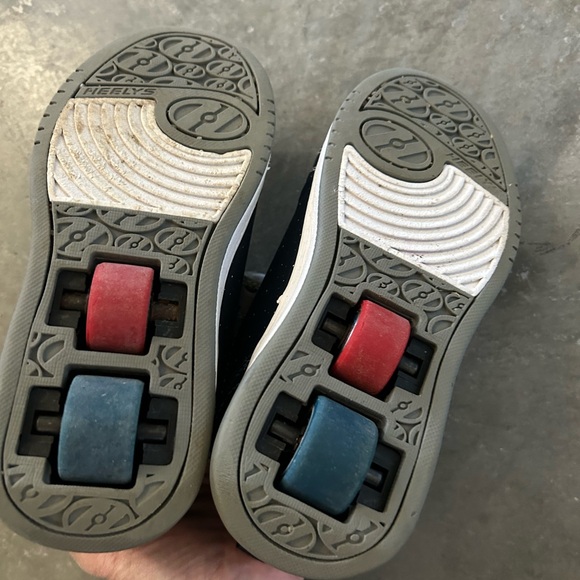 GUC Heelys wheeled sneakers Little Kid 2 - Picture 4 of 8